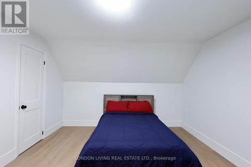 757 Fleet Street, London, ON - Indoor Photo Showing Bedroom