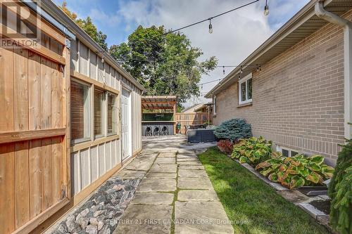 389 Mckeon Avenue, London, ON - Outdoor With Exterior