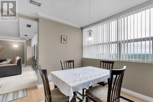 1701 - 380 King Street N, London, ON - Indoor Photo Showing Dining Room