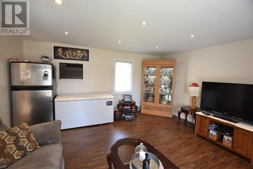 4407 Highway 17, Spragge, ON - Indoor Photo Showing Living Room