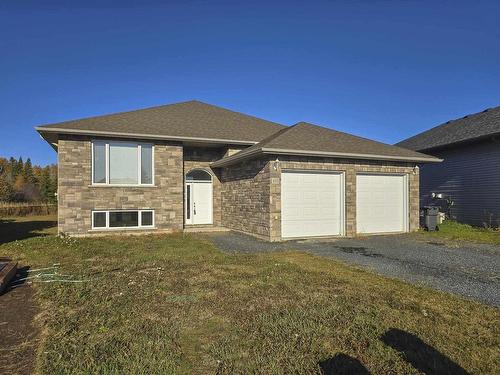 405 South Creek Square, Thunder Bay, ON - Outdoor