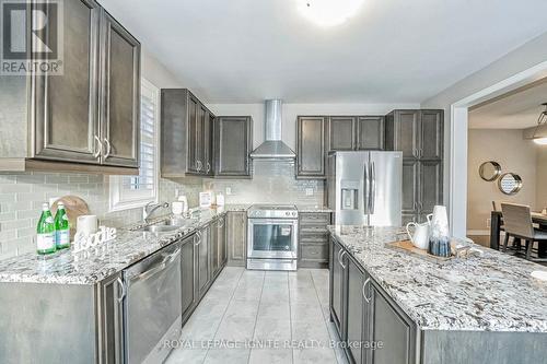 96 Bridlewood Boulevard, Whitby, ON - Indoor Photo Showing Kitchen With Stainless Steel Kitchen With Double Sink With Upgraded Kitchen