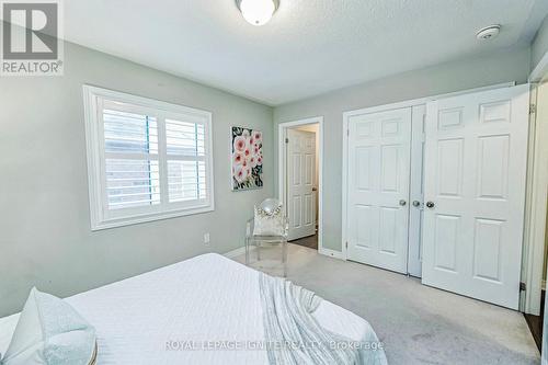 96 Bridlewood Boulevard, Whitby, ON - Indoor Photo Showing Bedroom