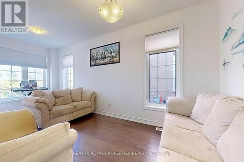 57 Decast Crescent, Markham, ON - Indoor Photo Showing Living Room