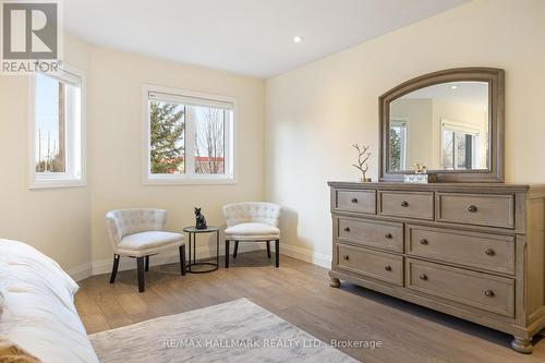 57 Brightsview Drive, Richmond Hill, ON - Indoor Photo Showing Bedroom