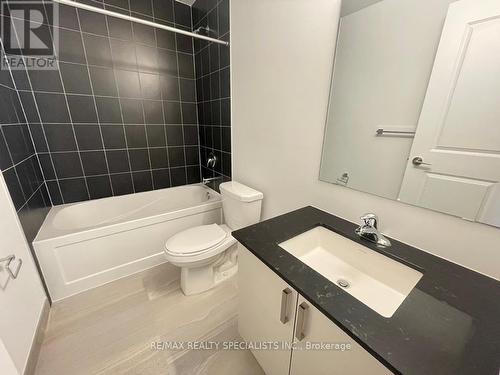 143 - 1075 Douglas Mccurdy Comm Court, Mississauga, ON - Indoor Photo Showing Bathroom