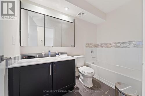 11 - 4080 Parkside Village Drive, Mississauga, ON - Indoor Photo Showing Bathroom