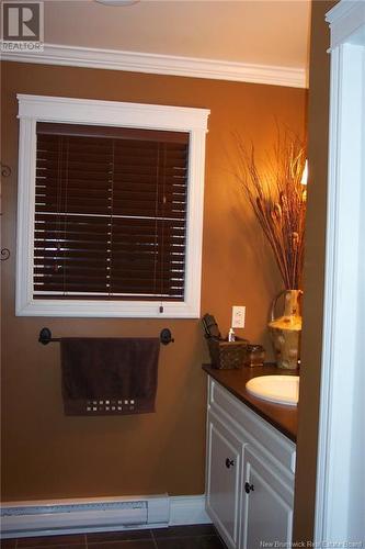 106-108 Parkdale Drive, Moncton, NB - Indoor Photo Showing Bathroom