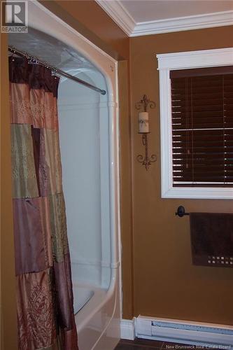 106-108 Parkdale Drive, Moncton, NB - Indoor Photo Showing Bathroom