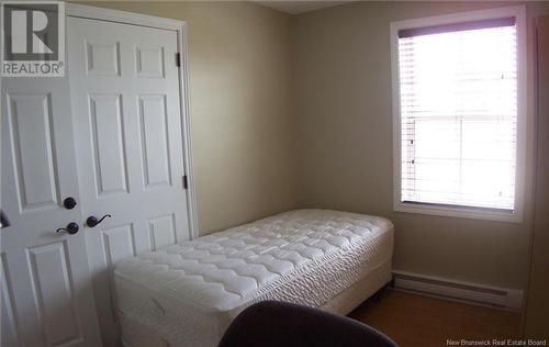 106-108 Parkdale Drive, Moncton, NB - Indoor Photo Showing Bedroom