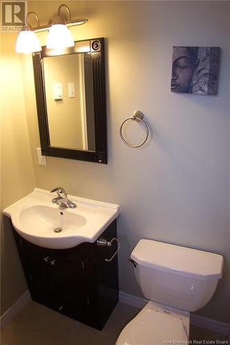 106-108 Parkdale Drive, Moncton, NB - Indoor Photo Showing Bathroom