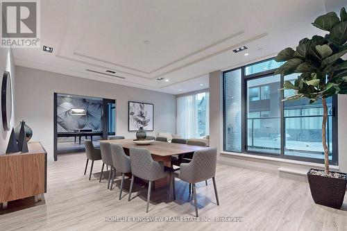 701 - 293 The Kingsway, Toronto, ON - Indoor Photo Showing Dining Room