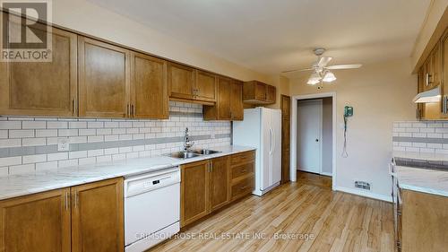 1517 Parkridge Road, Mississauga, ON - Indoor Photo Showing Kitchen With Double Sink