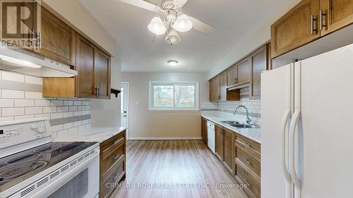 1517 Parkridge Road, Mississauga, ON - Indoor Photo Showing Kitchen With Double Sink