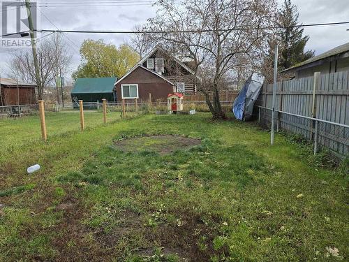 386 392 Elliott Street, Quesnel, BC - Outdoor