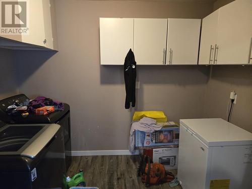 386 392 Elliott Street, Quesnel, BC - Indoor Photo Showing Laundry Room