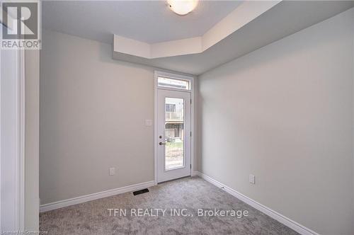 2 - 10 Birmingham Drive, Cambridge, ON - Indoor Photo Showing Other Room