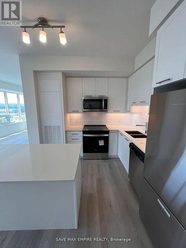 702 - 385 Winston Road, Grimsby, ON - Indoor Photo Showing Kitchen With Double Sink