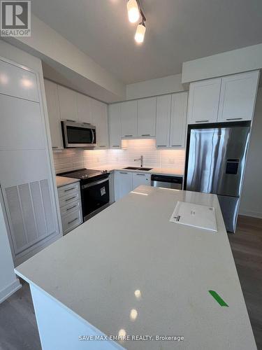 702 - 385 Winston Road, Grimsby, ON - Indoor Photo Showing Kitchen With Stainless Steel Kitchen