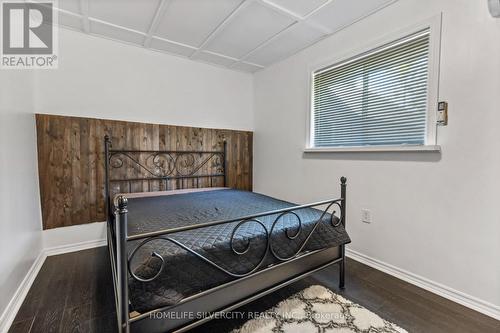 20527 Melbourne Road, Southwest Middlesex, ON - Indoor Photo Showing Bedroom