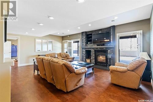 106 Mission Ridge, Aberdeen Rm No. 373, SK - Indoor Photo Showing Living Room With Fireplace