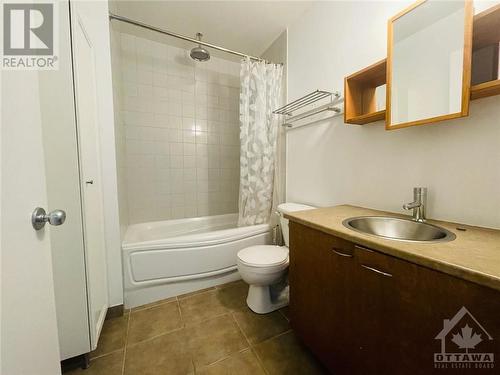 179 George Street Unit#1405, Ottawa, ON - Indoor Photo Showing Bathroom