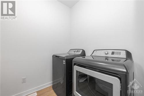 42 Riddell Street, Carleton Place, ON - Indoor Photo Showing Laundry Room