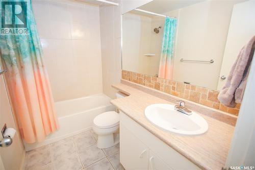 122 5 Columbia Drive, Saskatoon, SK - Indoor Photo Showing Bathroom