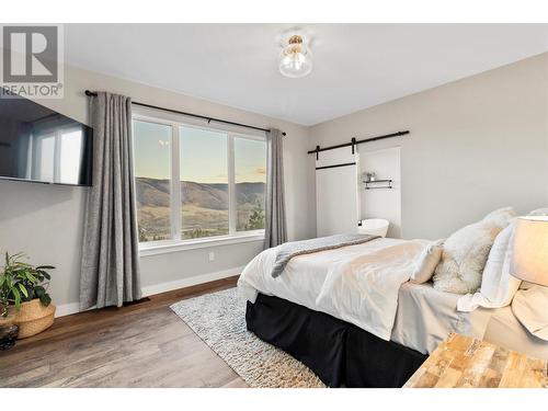 2173 Coldwater Drive, Kamloops, BC - Indoor Photo Showing Bedroom