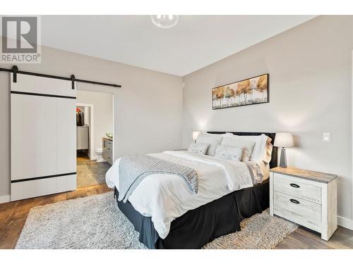 2173 Coldwater Drive, Kamloops, BC - Indoor Photo Showing Bedroom