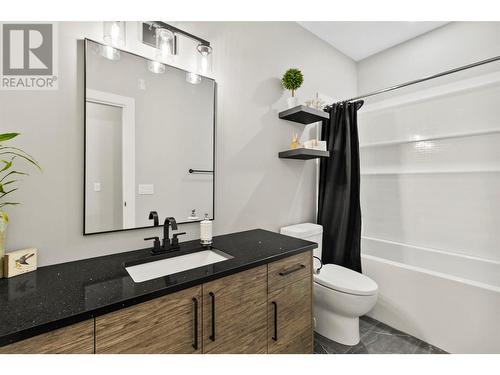 2173 Coldwater Drive, Kamloops, BC - Indoor Photo Showing Bathroom