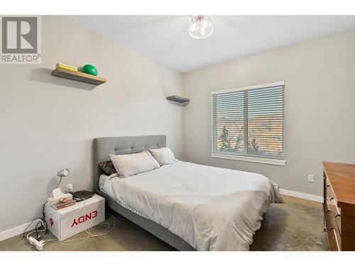 2173 Coldwater Drive, Kamloops, BC - Indoor Photo Showing Bedroom