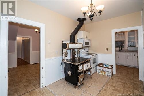 28 Chapman Road, Newcastle Creek, NB - Indoor Photo Showing Kitchen