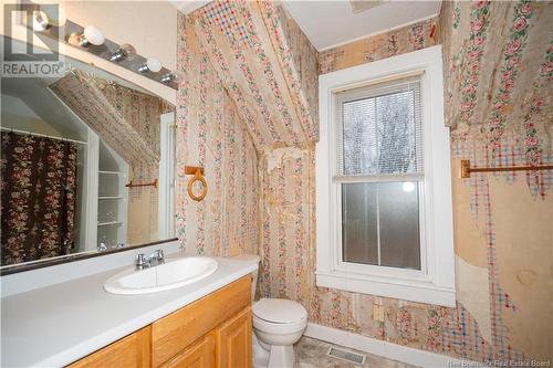 28 Chapman Road, Newcastle Creek, NB - Indoor Photo Showing Bathroom