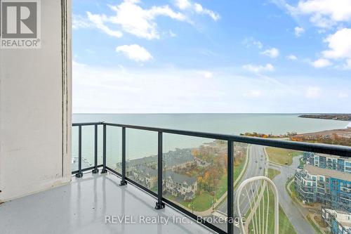 1907 - 385 Winston Road, Grimsby (540 - Grimsby Beach), ON - Outdoor With Body Of Water With Balcony With View