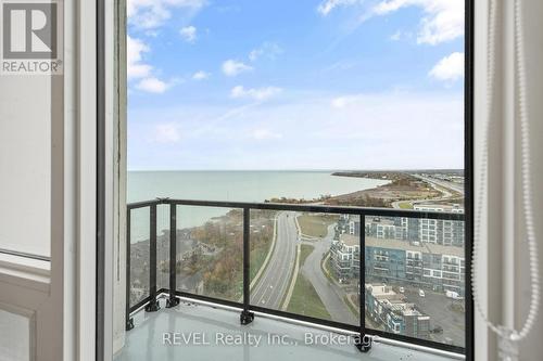 1907 - 385 Winston Road, Grimsby (540 - Grimsby Beach), ON - Outdoor With Balcony With View