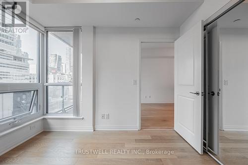 420 - 8 Mercer Street, Toronto, ON - Indoor Photo Showing Other Room