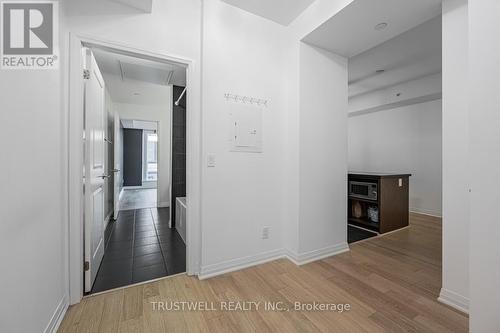 420 - 8 Mercer Street, Toronto, ON - Indoor Photo Showing Other Room