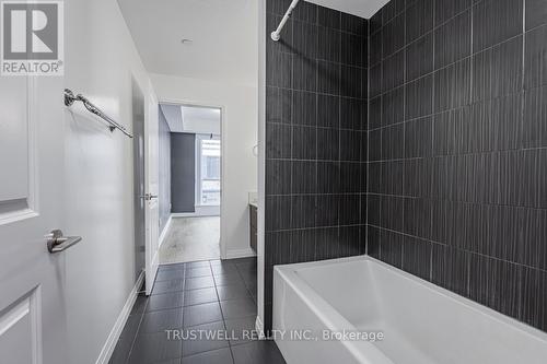 420 - 8 Mercer Street, Toronto, ON - Indoor Photo Showing Bathroom