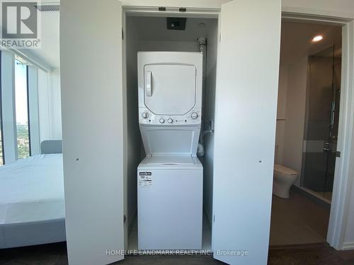 5113 - 197 Yonge Street, Toronto, ON - Indoor Photo Showing Laundry Room