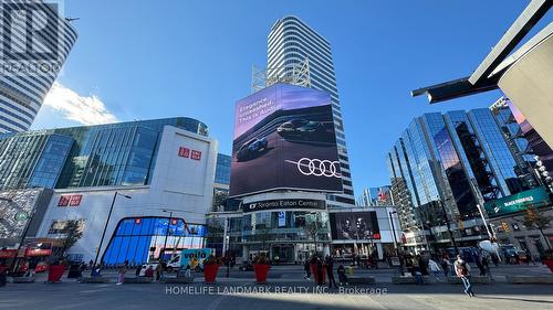 5113 - 197 Yonge Street, Toronto, ON - Outdoor