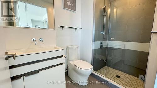 5113 - 197 Yonge Street, Toronto, ON - Indoor Photo Showing Bathroom