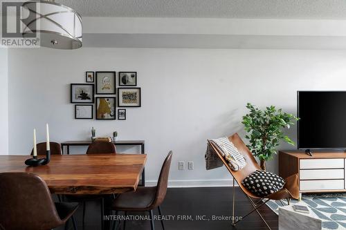 317 - 1169 Queen Street W, Toronto, ON - Indoor Photo Showing Dining Room