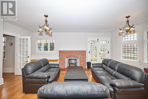 4980 Jepson Street, Niagara Falls (211 - Cherrywood), ON - Indoor Photo Showing Living Room With Fireplace