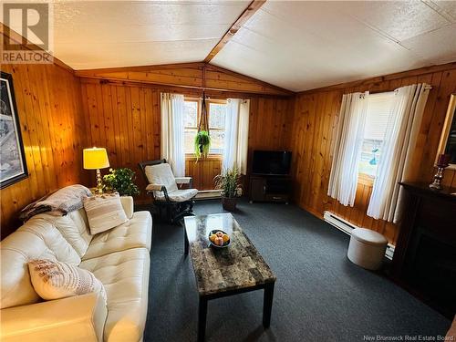 16 Poulin Drive, Woodstock, NB - Indoor Photo Showing Living Room