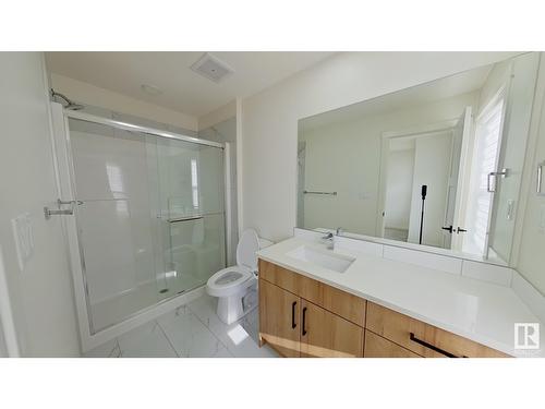 #Main 5715 Hawthorn Cm Sw, Edmonton, AB - Indoor Photo Showing Bathroom