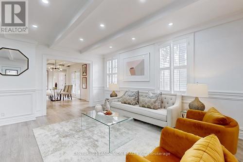 15 Victoria Street, Markham, ON - Indoor Photo Showing Living Room