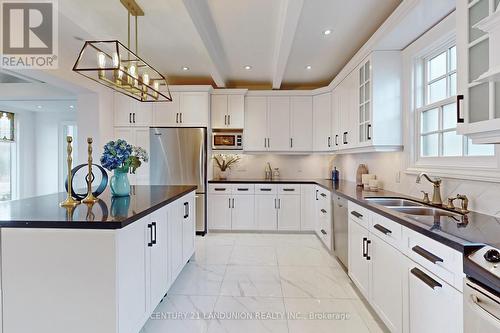 15 Victoria Street, Markham, ON - Indoor Photo Showing Kitchen With Double Sink