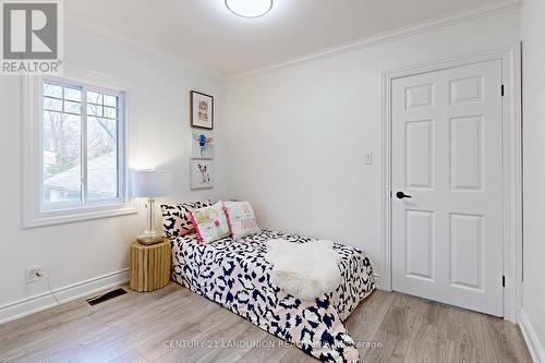 15 Victoria Street, Markham, ON - Indoor Photo Showing Bedroom