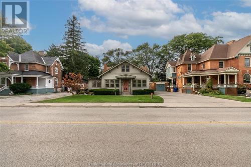 427 King Street West, Chatham, ON - Outdoor With Facade